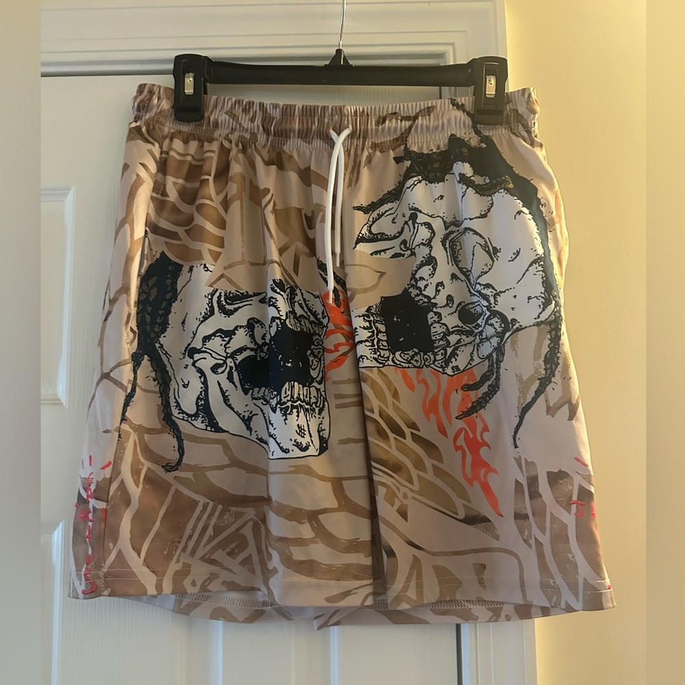 Graphic Skull Print Shorts